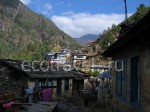 Поселок в Гималаях
